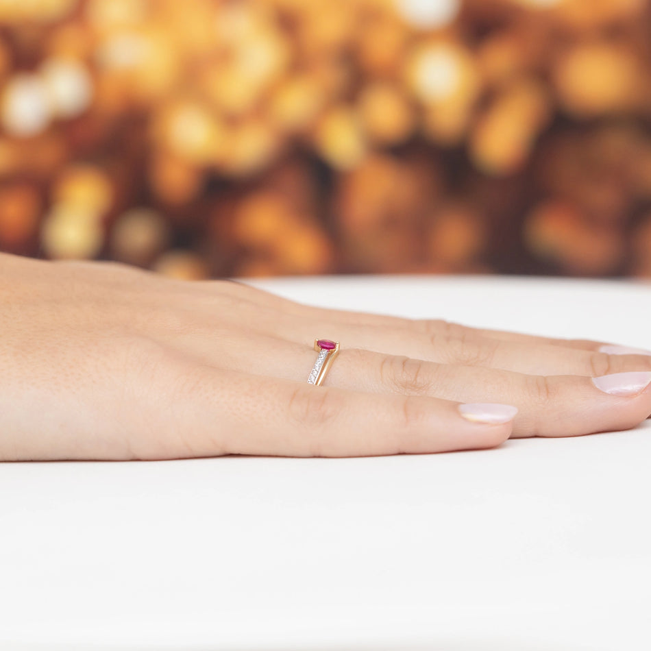 Gold Ring with Red Zirconia Waves