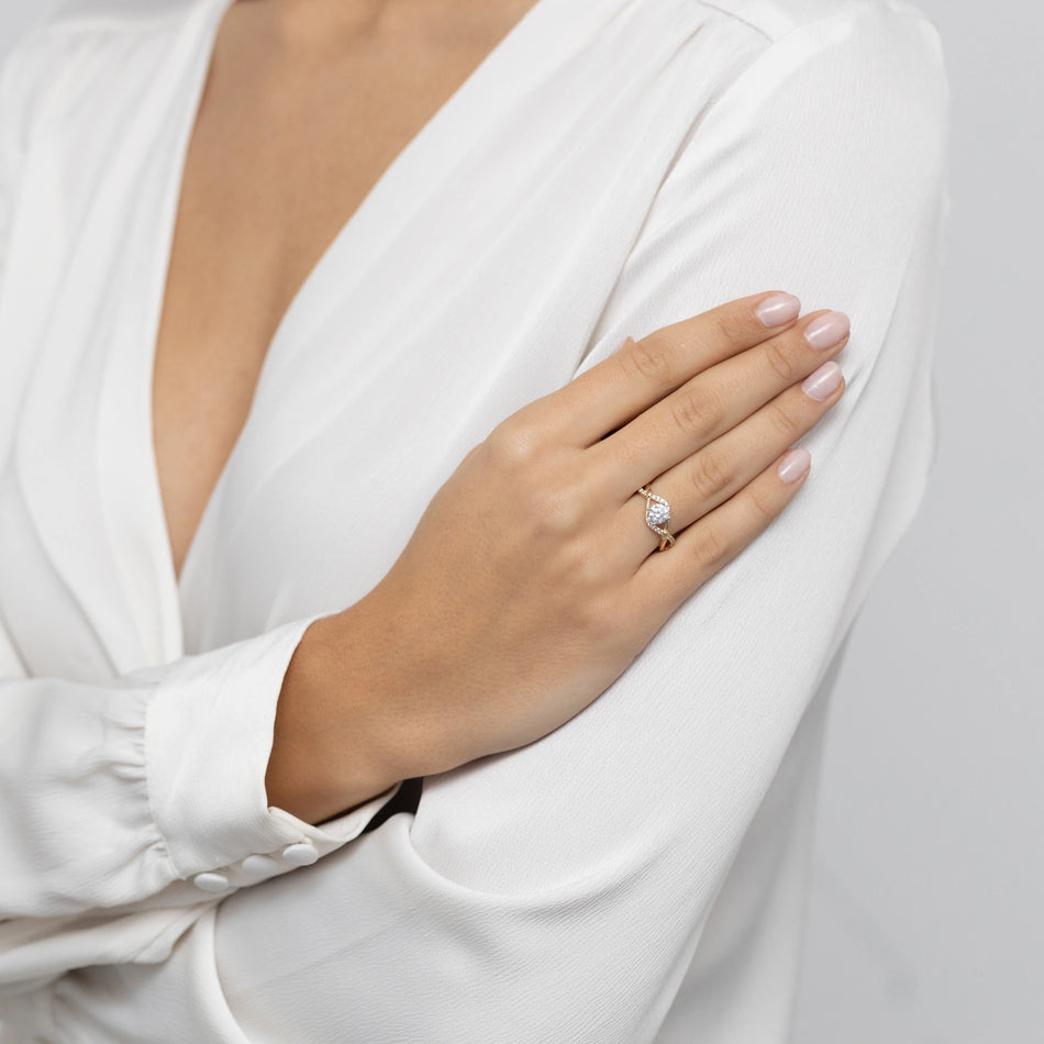 Gold Weaved Ring with Zirconia