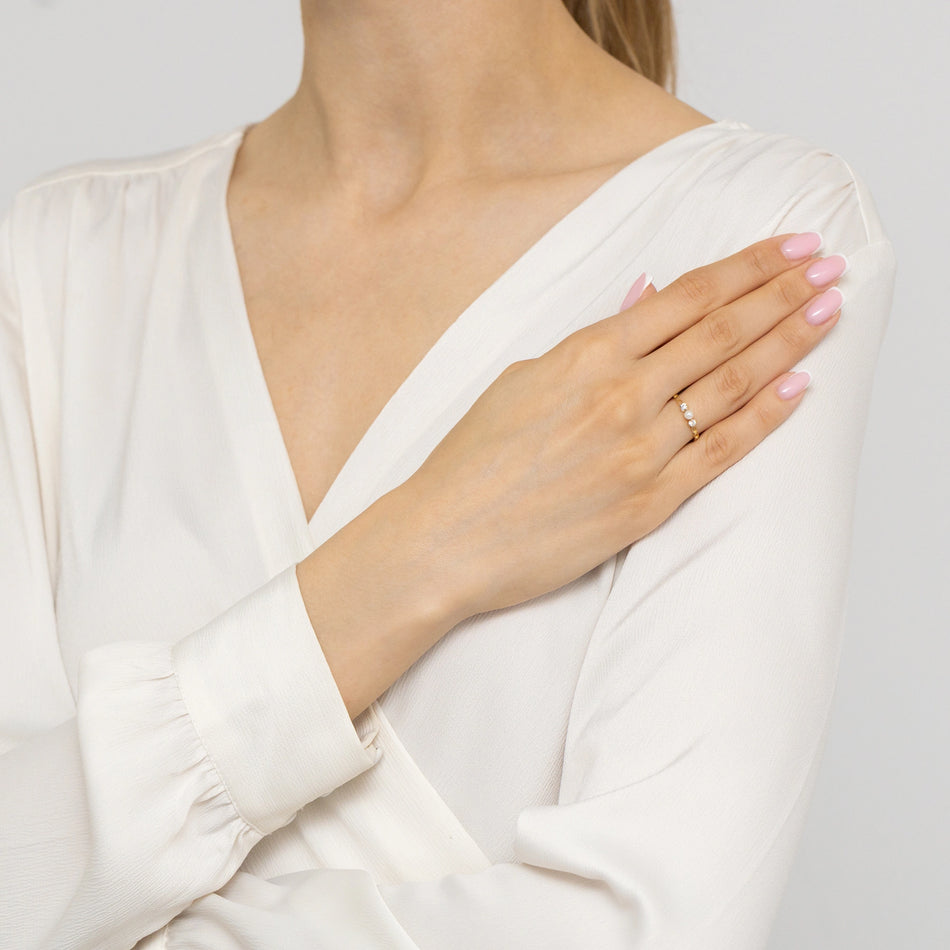 Gold Ring with Pearl and Zirconia