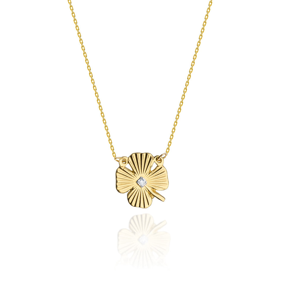 Gold Celebrity Necklace with Diamond Lucky Clover