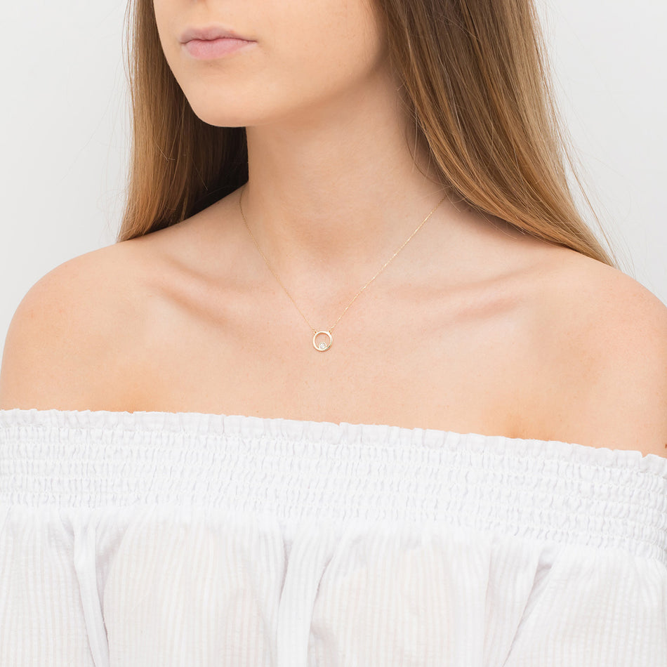 Gold Celebrity Necklace with Diamond Circle