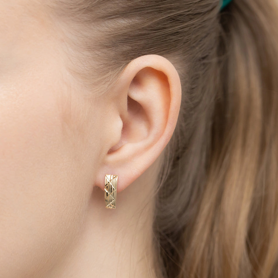 Zlaté náušnice s Anglickým zapínáním obdélníkové