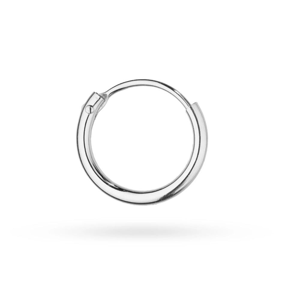 Jediná stříbrná kruhové zasouvací náušnice