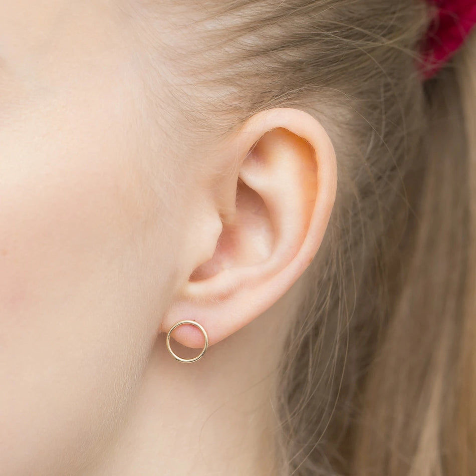 Zlaté puzetové náušnice minimalistické