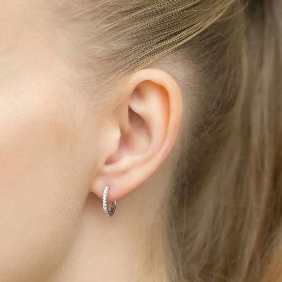 Stříbrný Kruhové zasouvací náušnice se zirkony