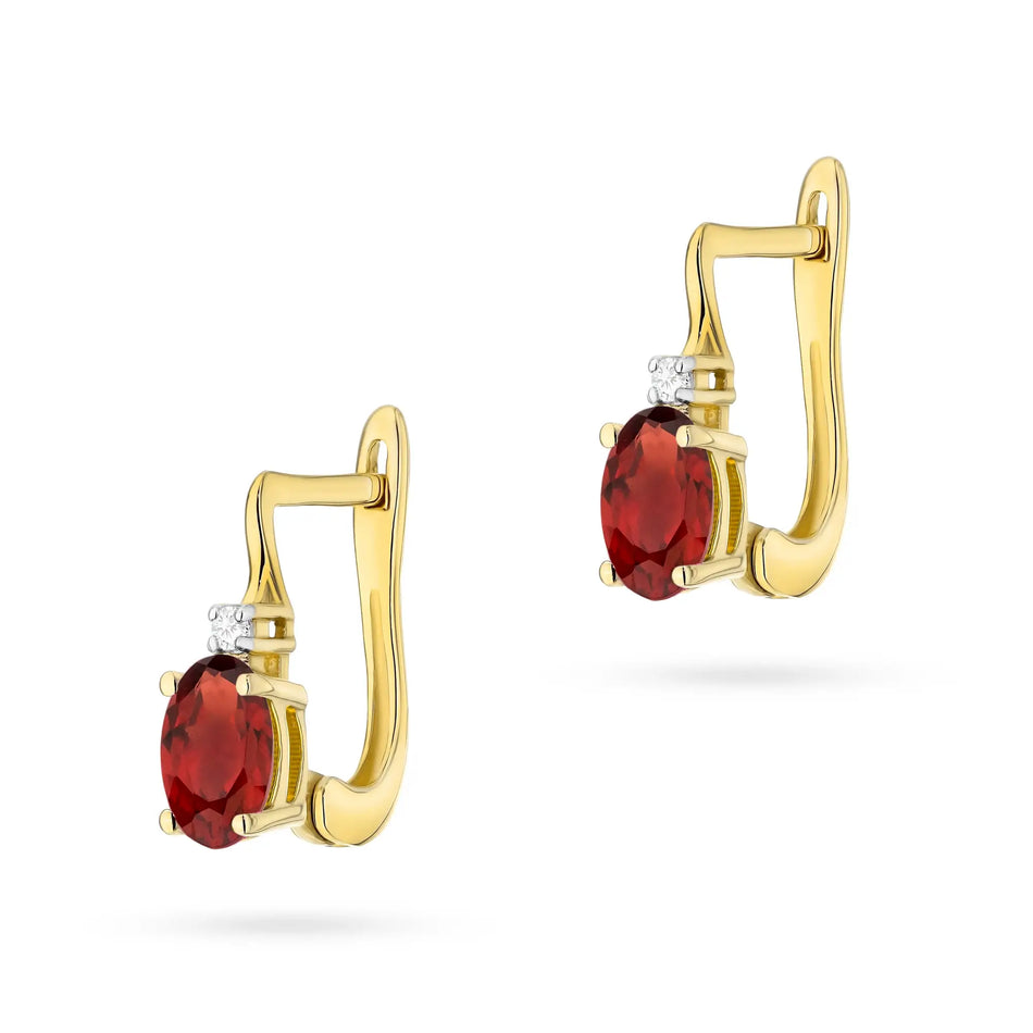 Gold Earrings with 0.50ct Garnet and Diamonds
