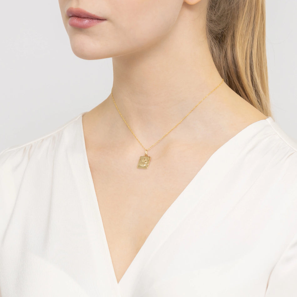 Zlatý Přívěsek medailon Panny Marie