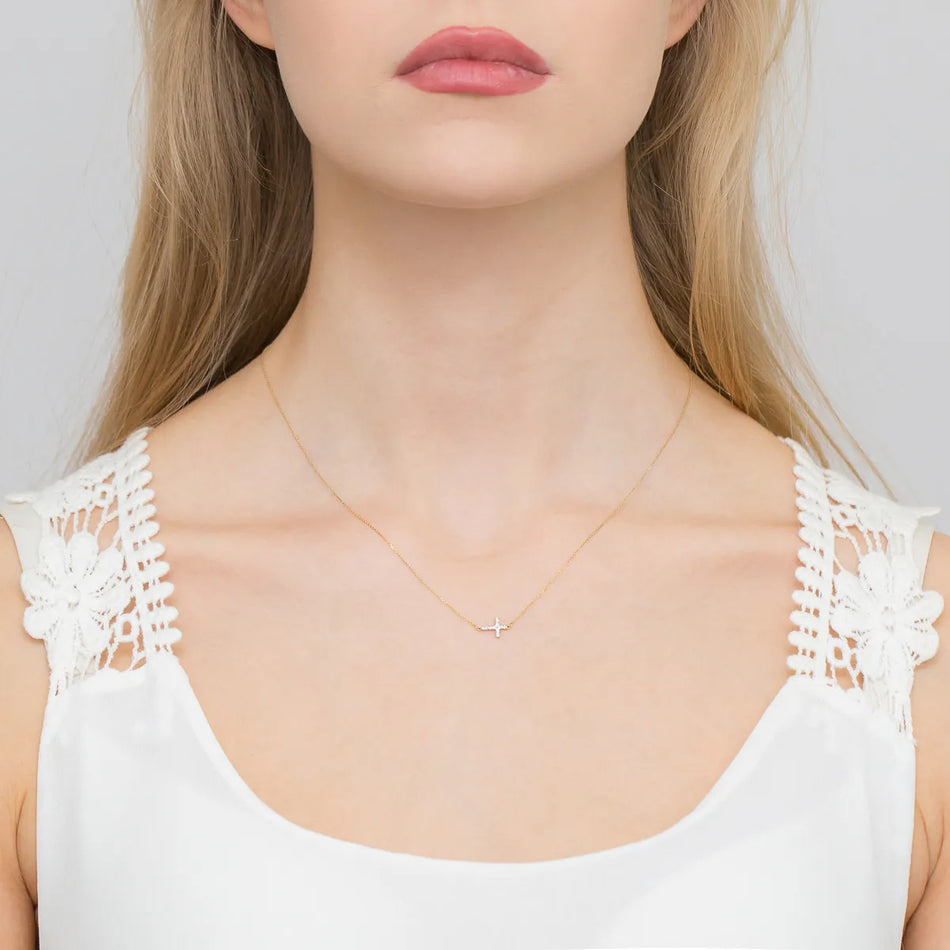 Zlatý náhrdelník s diamanty 0,055 ct