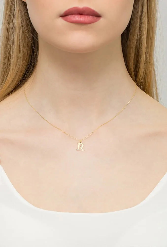 Zlatý náhrdelník s diamantovým písmenem R 0,005 ct