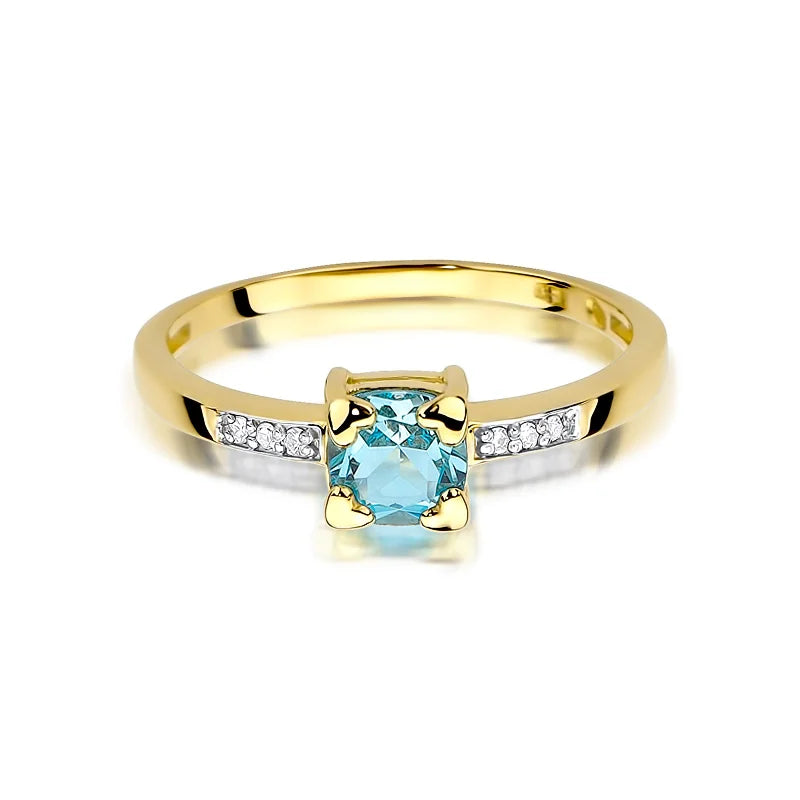 Gold Ring with 0.70ct Topaz and Diamonds