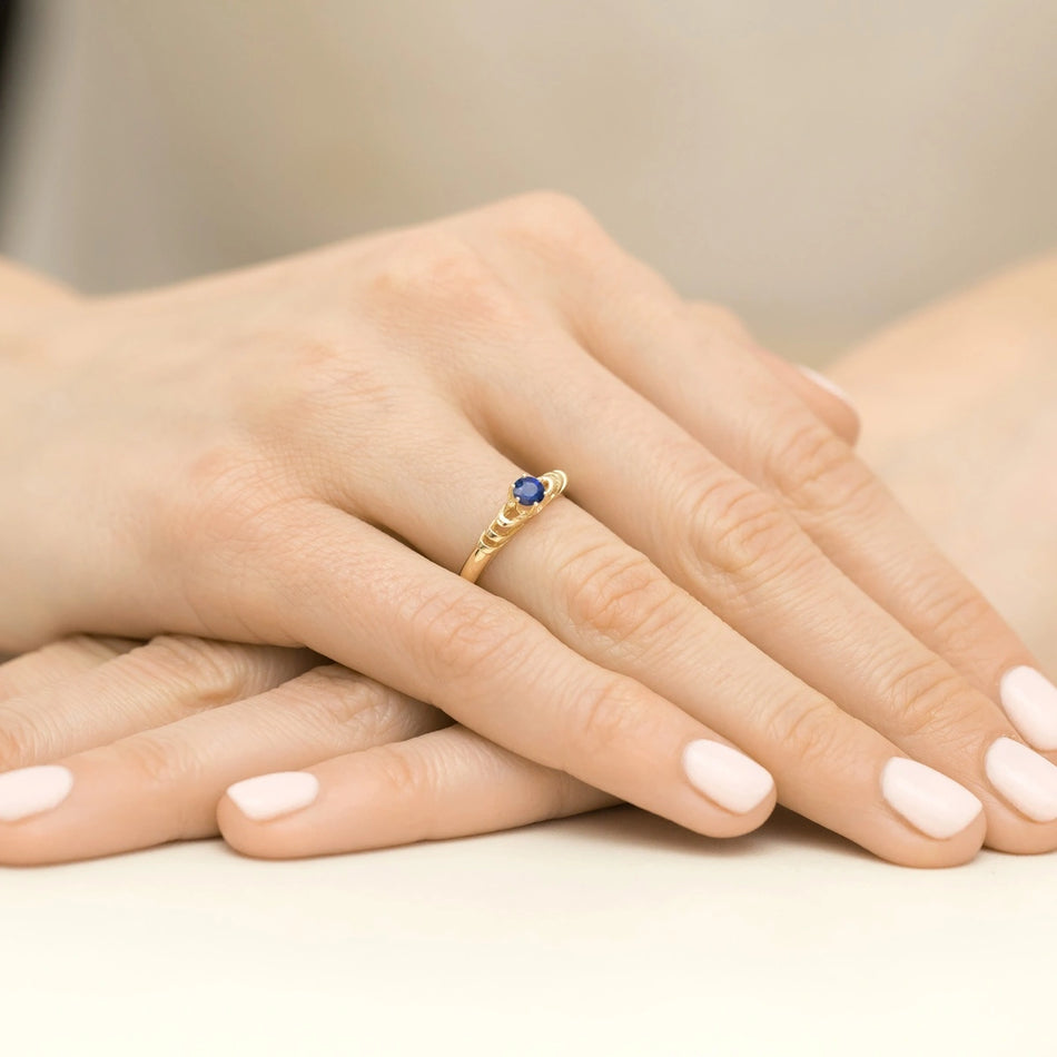 Zlatý prsten se safírem 0,30 ct
