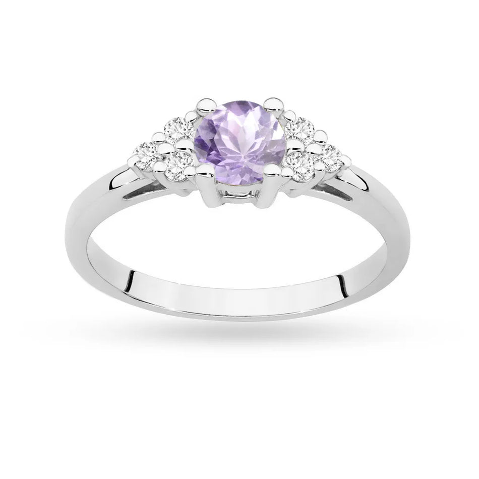 Gold Ring with 0,50ct Amethyst and 6 Diamonds