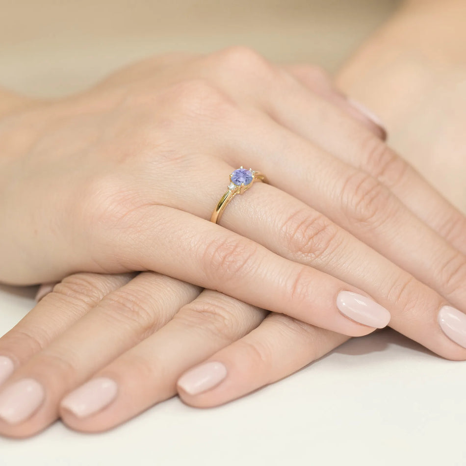 Gold Ring with 0.50ct Tansanit and Diamonds