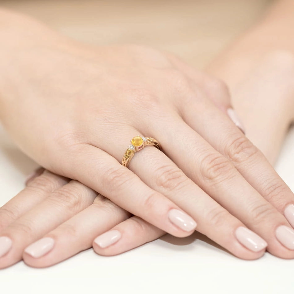 Gold Ring with 0.50ct Citrin and 0.02ct Diamonds