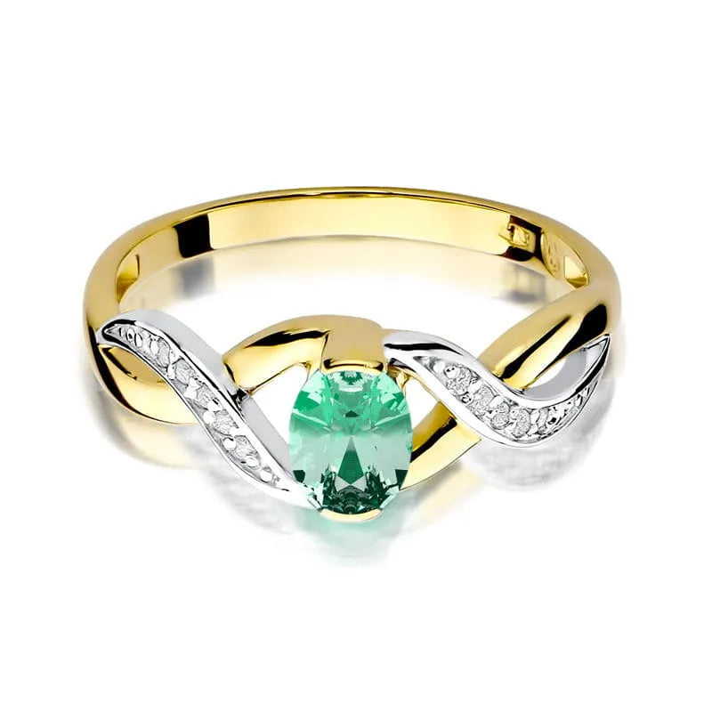 Gold Ring with 0.40ct Emerald and 0.05ct Diamonds