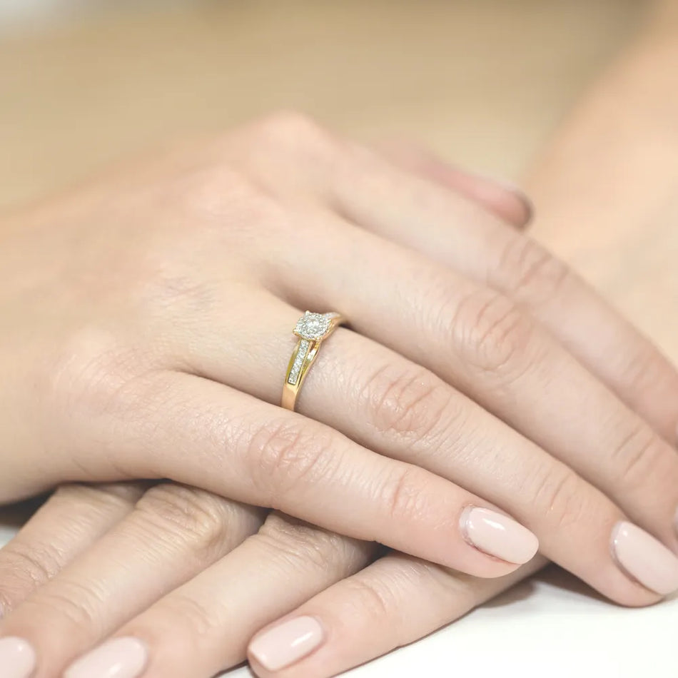 Zlatý prsten s diamanty 0,04 ct a 0,09 ct