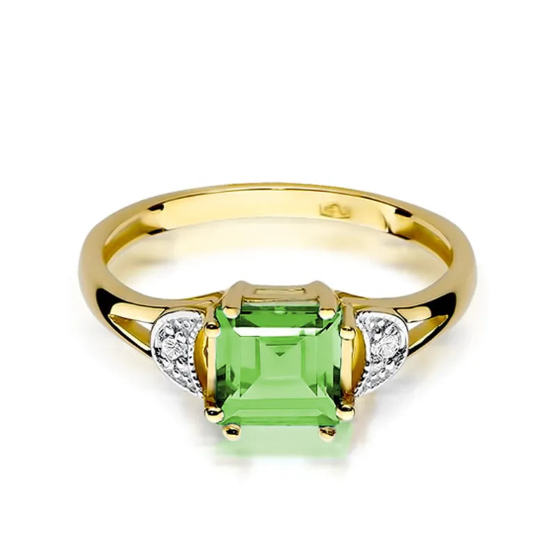 Gold Ring with 1.10ct Olivine and 0.06ct Diamonds