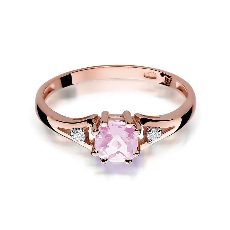 Gold Ring with 0.65ct Pink Topaz and 0.029ct Diamonds