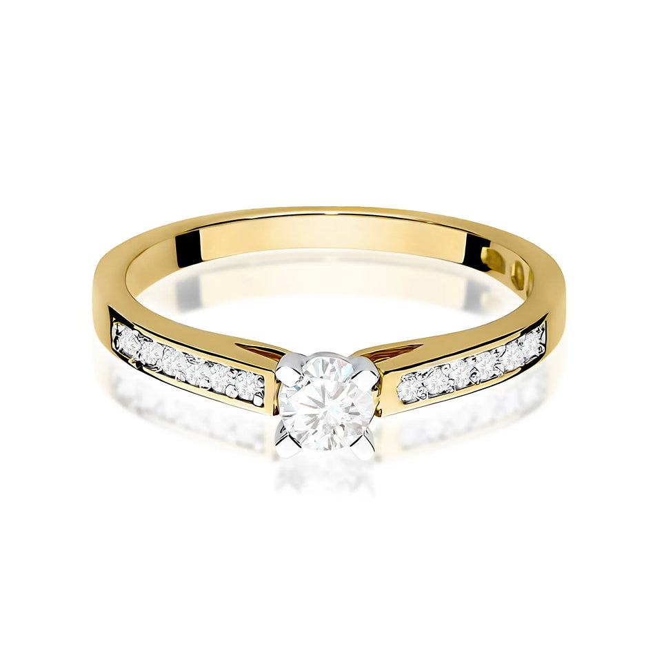 Gold Ring with 0.30ct and 0.06ct Diamonds
