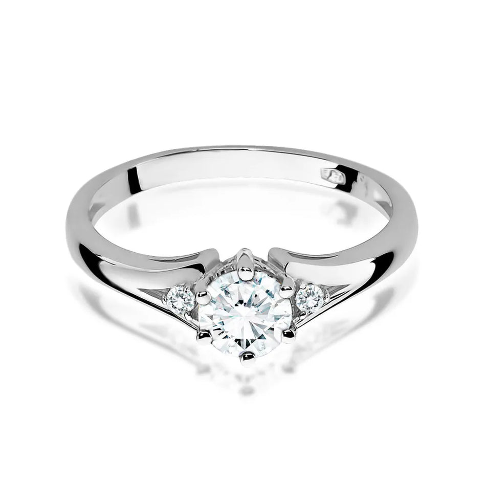 Gold Ring with 0.60ct White sapphire and Diamonds