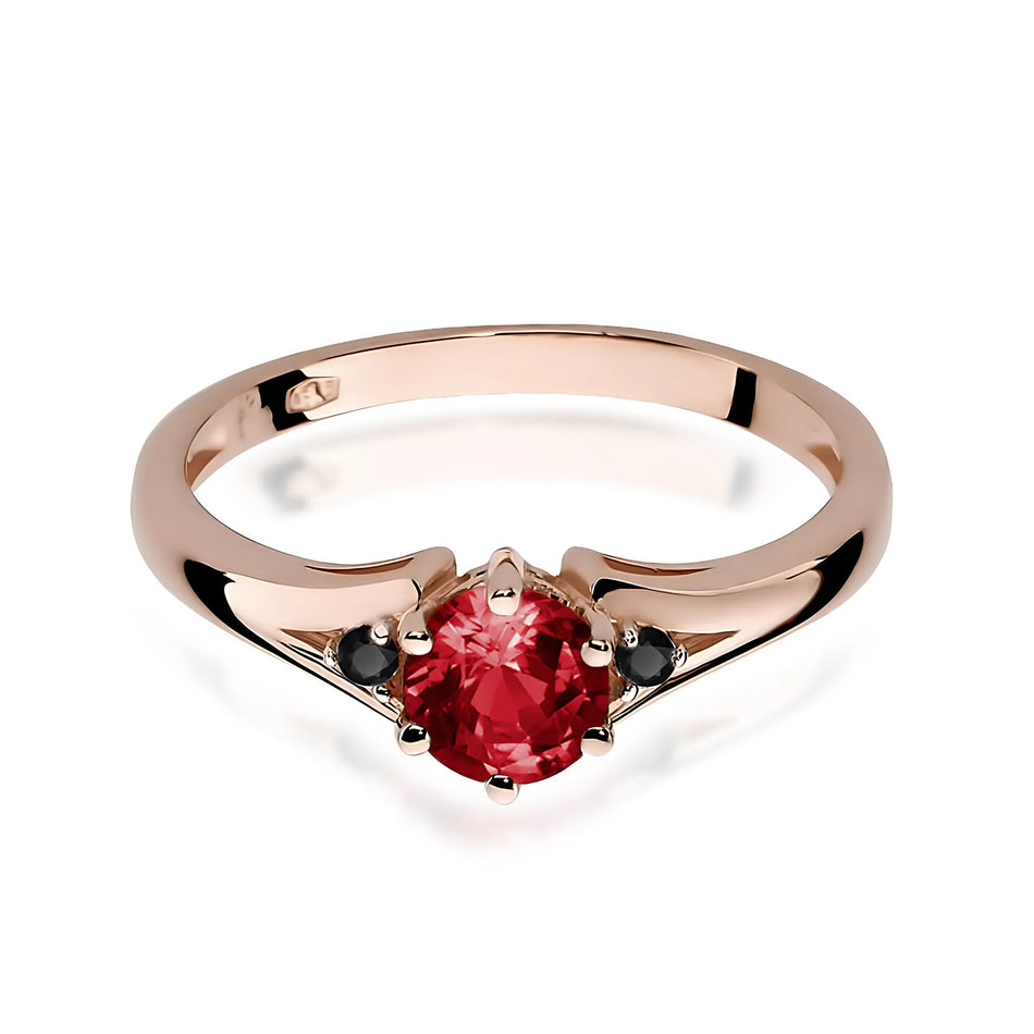 Gold Ring with 0.60ct Garnet and Black Diamonds
