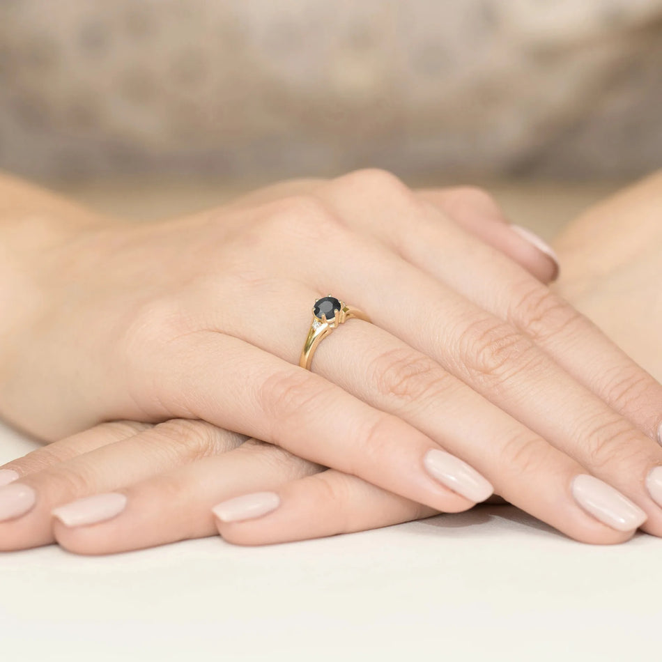 Gold Ring with 0.50ct Black diamond and Diamonds