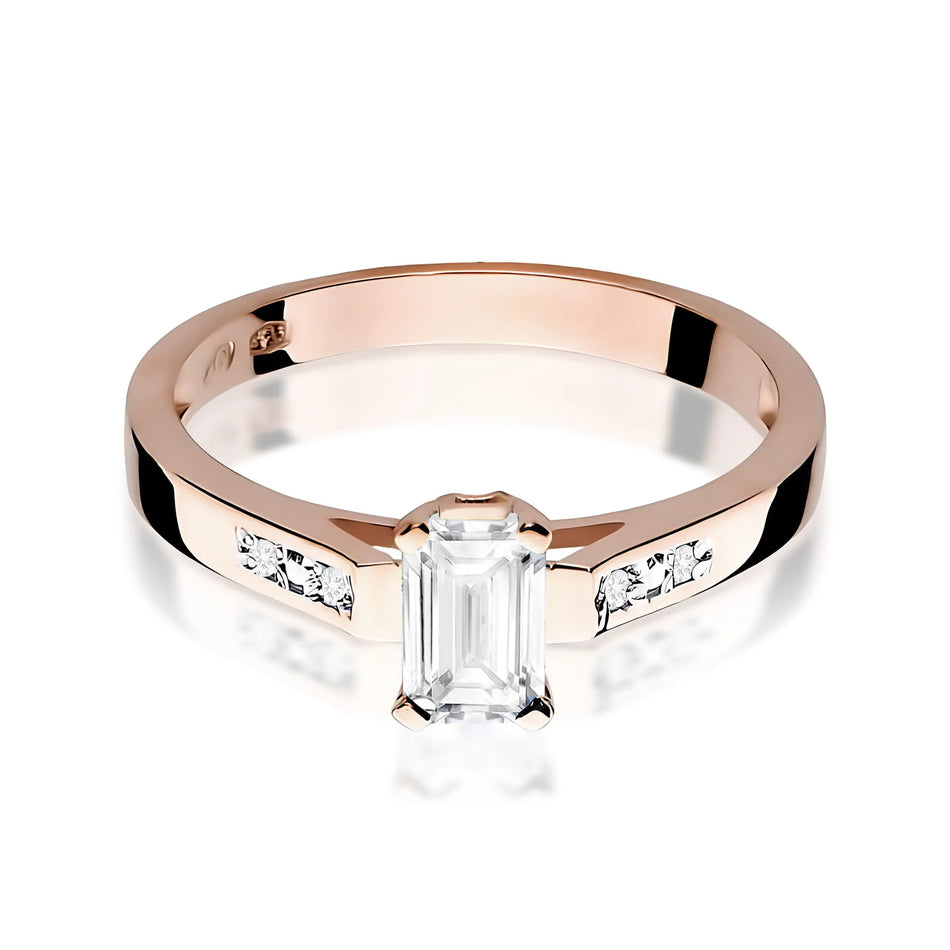 Gold Ring with 0.60ct and 0.04ct Lab-diamonds