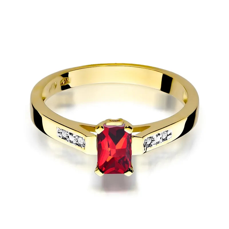 Gold Ring with 0.80ct Ruby and 0.04ct Diamonds