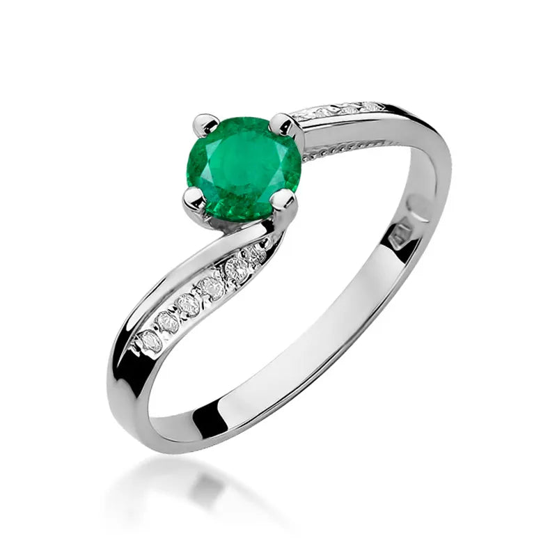 Gold Ring with 0.50ct Emerald and 0.05ct Diamonds