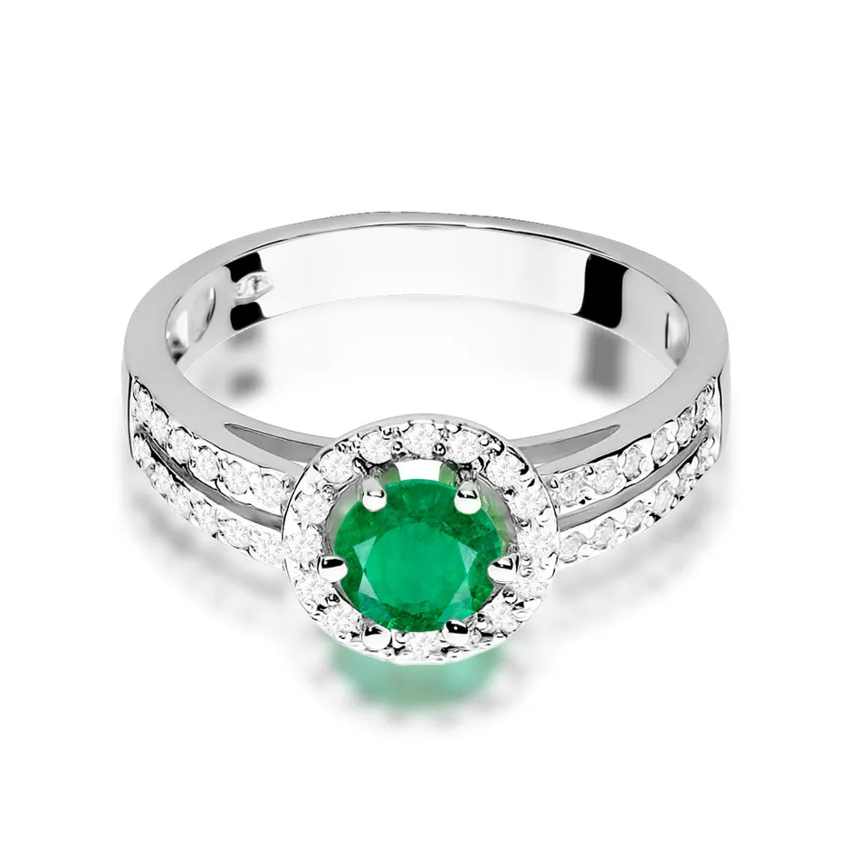Gold Ring with 0.50ct Emerald and 0.20ct Diamonds