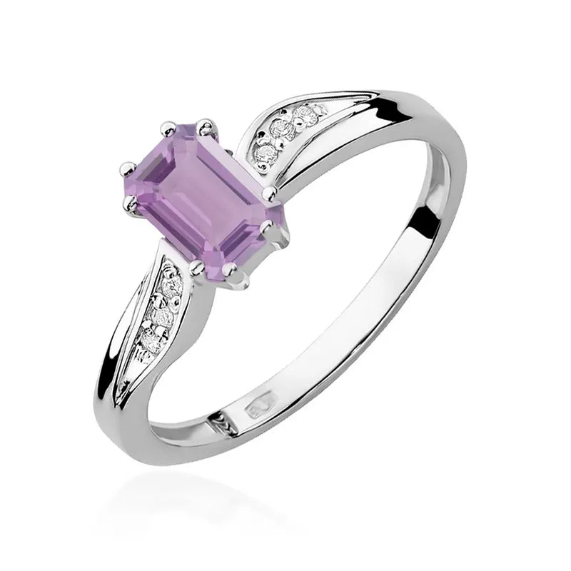 Gold Ring with 0.50ct Amethyst and 0.03ct Diamonds
