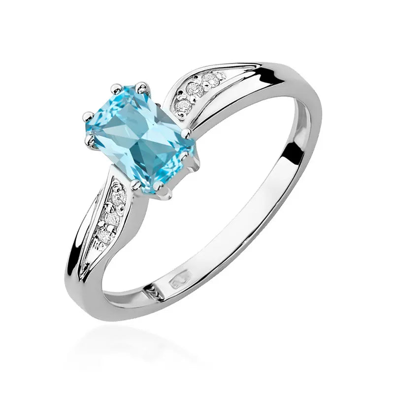 Gold Ring with 0.65ct Topaz and 0.03ct Diamonds