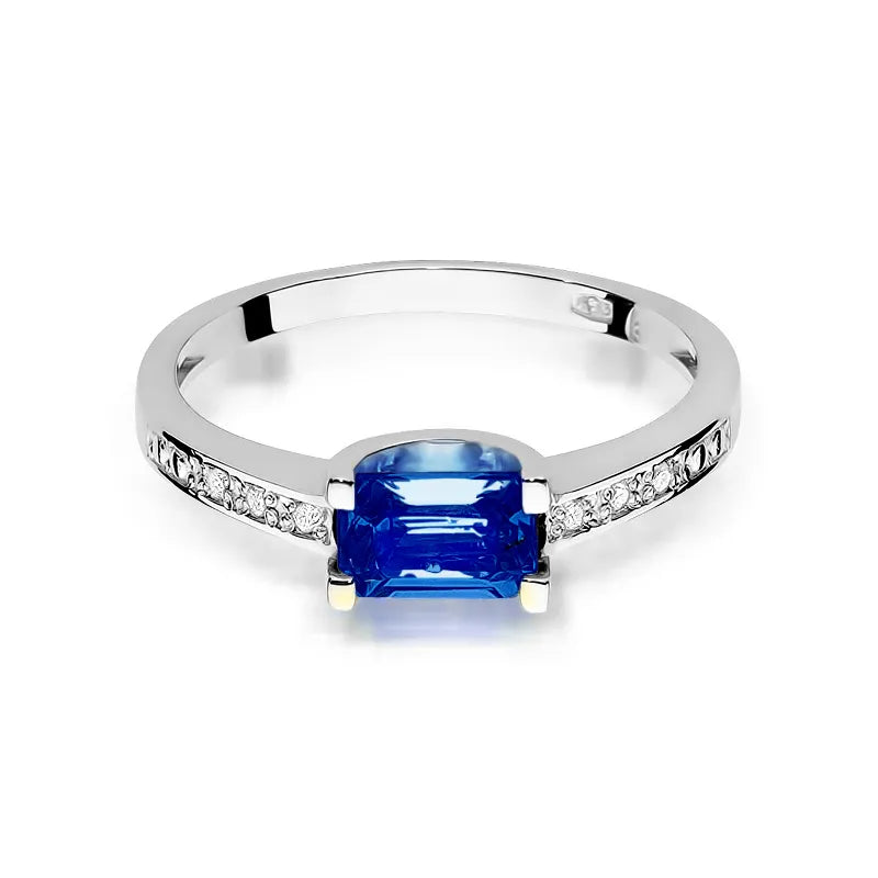 Gold Ring with 0.60ct Sapphire and 0.03ct Diamonds