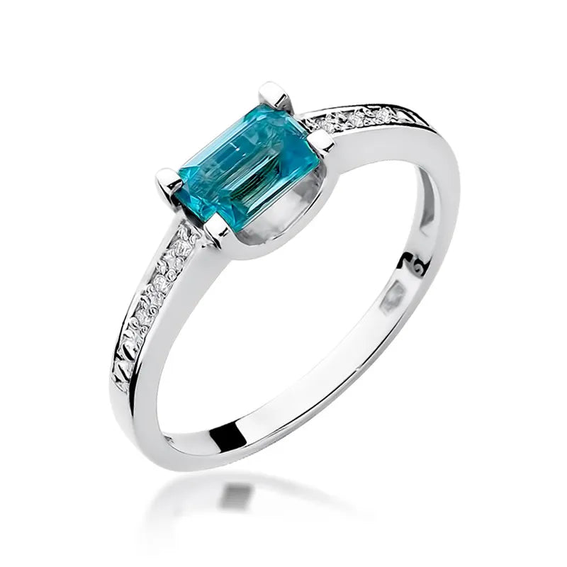 Gold Ring with 0.65ct Topaz and 0.03ct Diamonds
