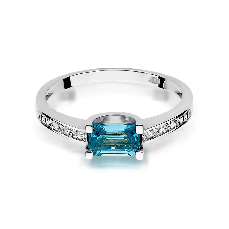 Gold Ring with 0.65ct Topaz and 0.03ct Diamonds