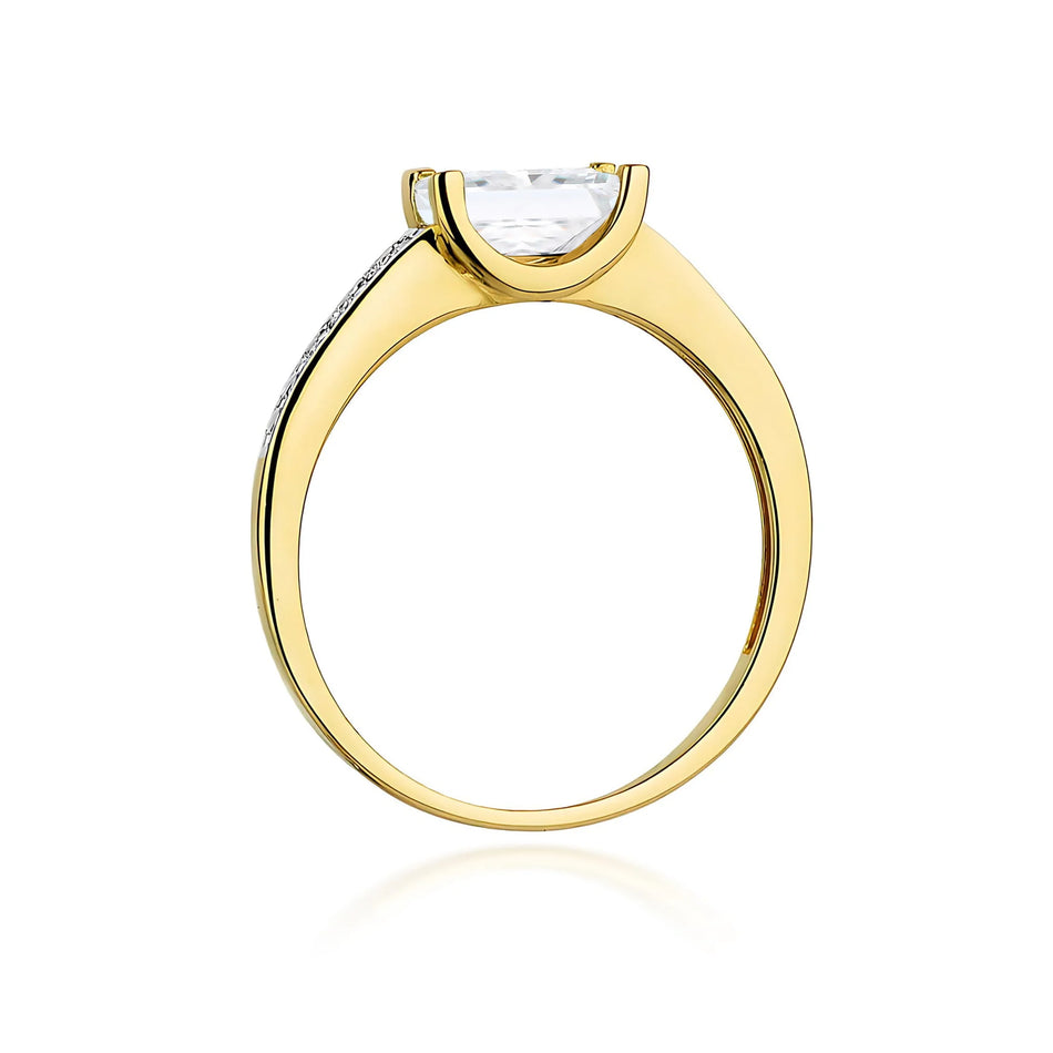 Gold Ring with 0.60ct and 0.03ct Lab-diamonds