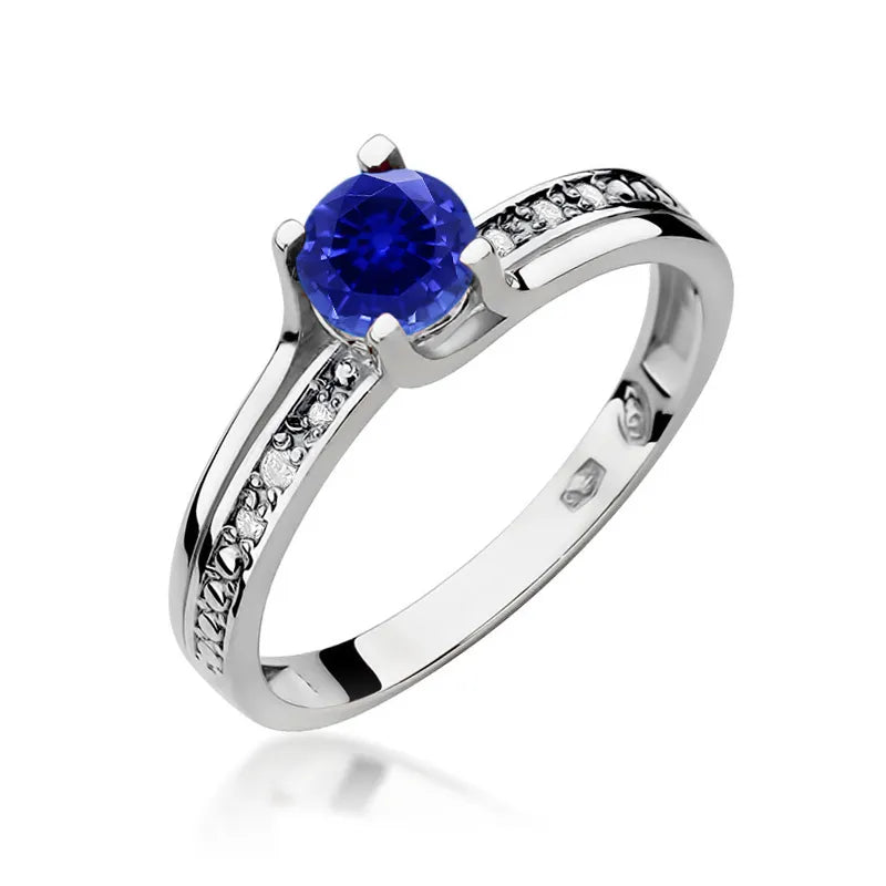 Gold Ring with 0.50ct Sapphire and 0.03ct Diamonds