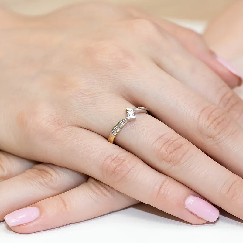 Gold Ring with 0.13ct and 0.03ct Diamonds