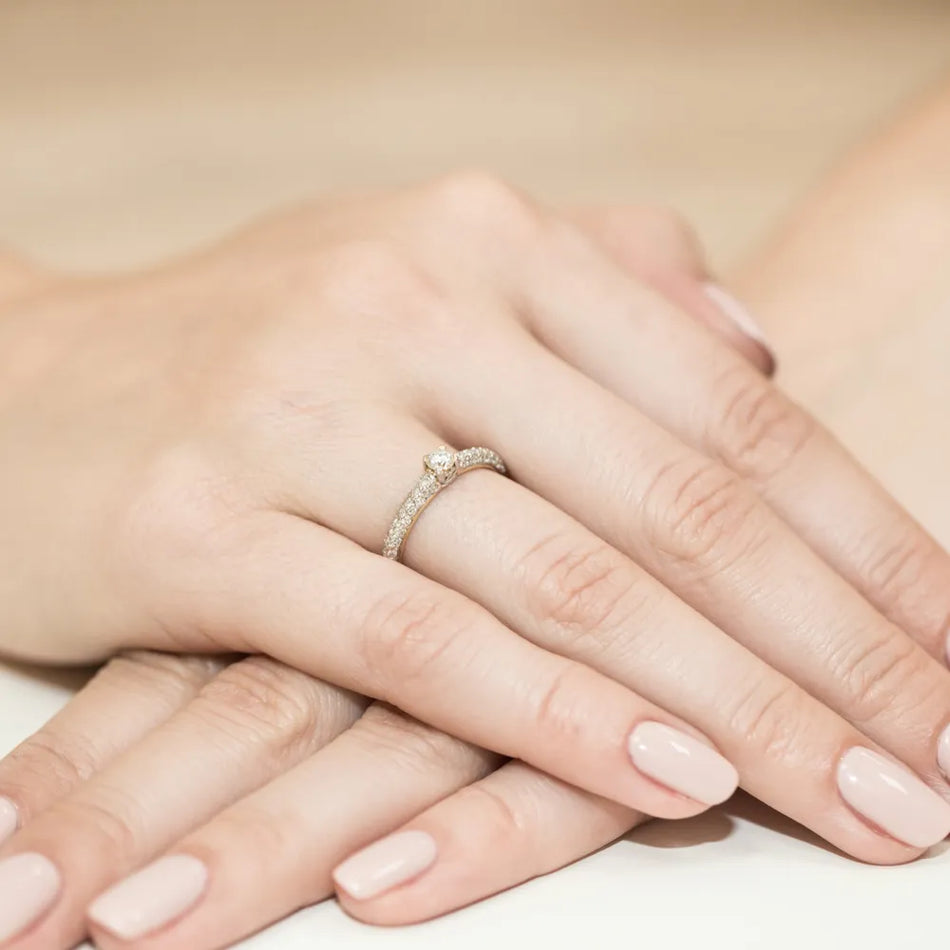 Zlatý prsten s diamanty 0,15 ct a 0,21 ct