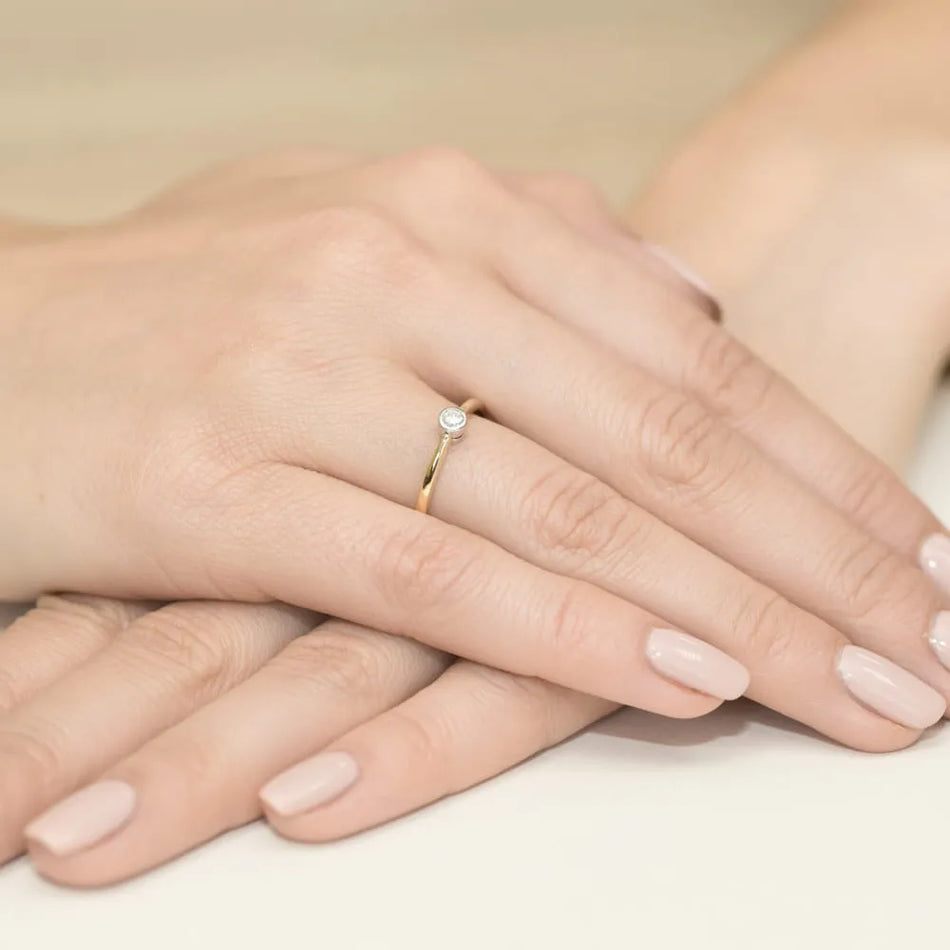 Gold Ring with 0.08ct Diamond