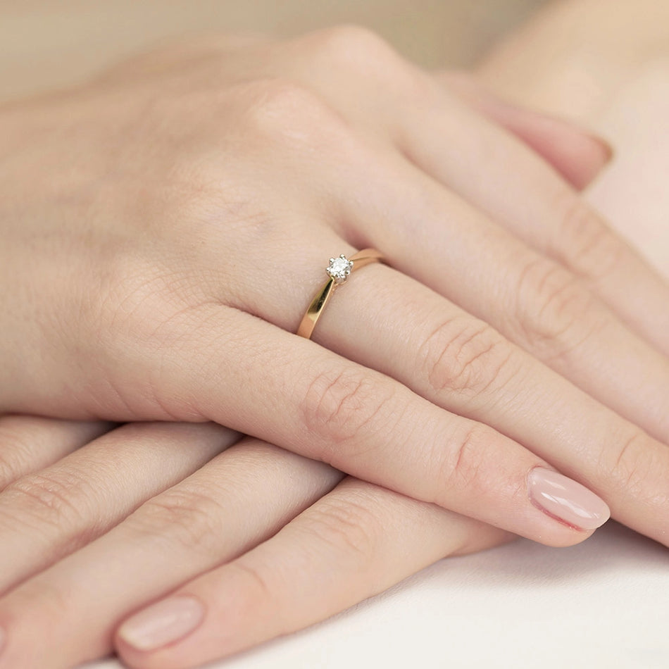 Gold Ring with 0.20ct Lab-diamond