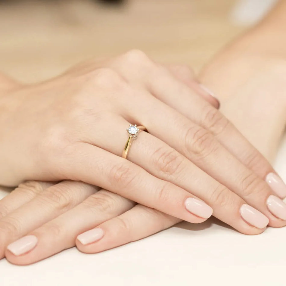 Gold Ring with 0.30ct Diamond