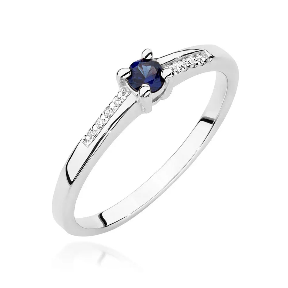Gold Ring with 0.15ct Sapphire and 0.04ct Diamonds
