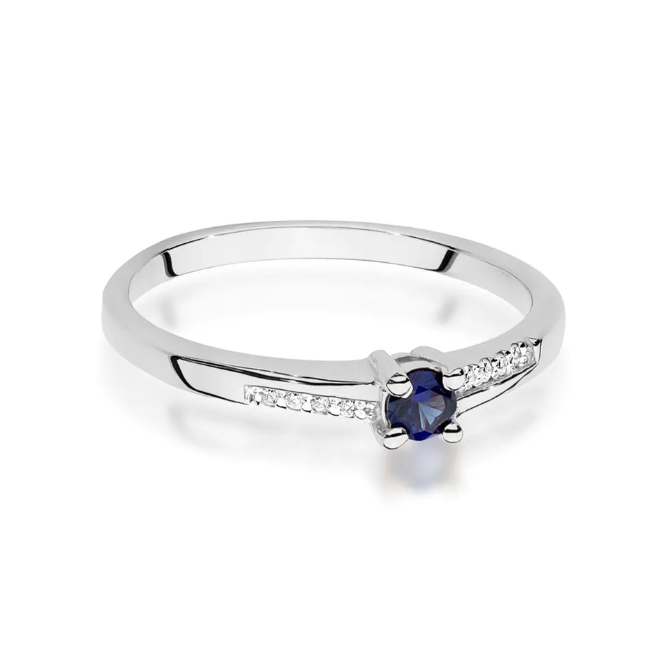 Gold Ring with 0.15ct Sapphire and 0.04ct Diamonds