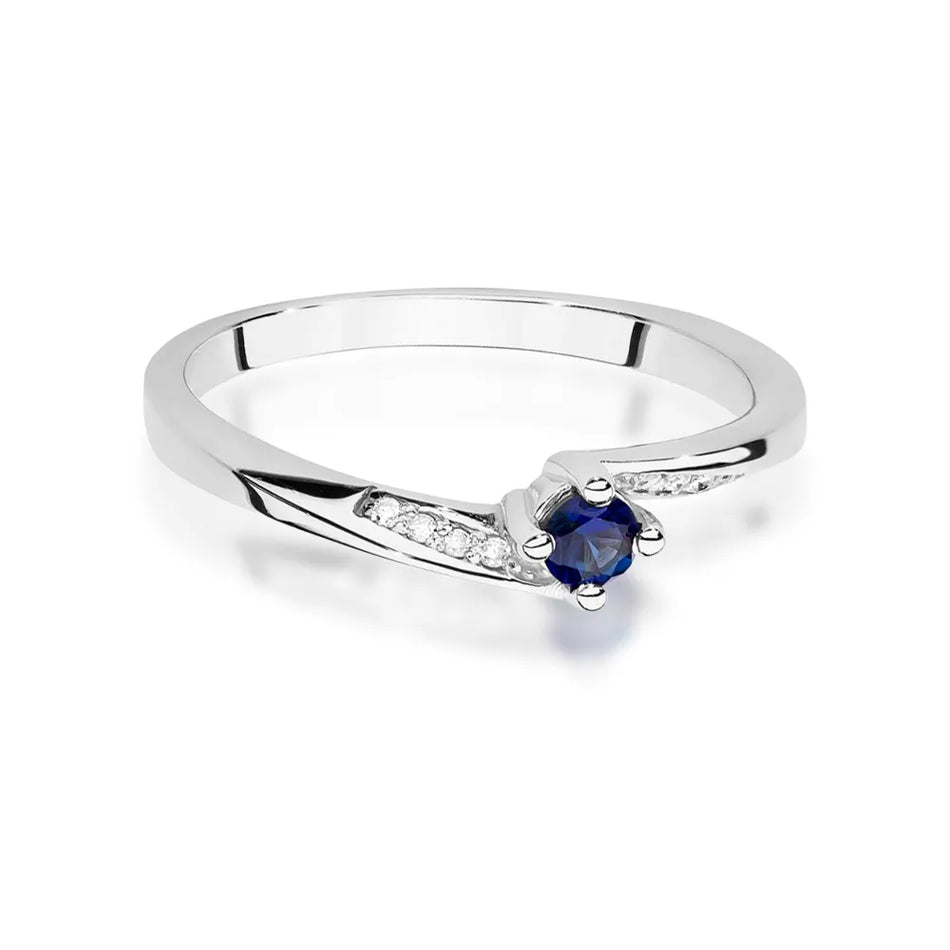 Gold Ring with 0.15ct Sapphire and 0.04ct Diamonds