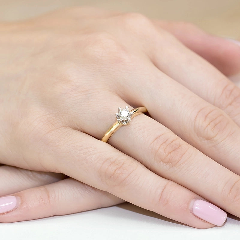 Zlatý prsten s 0,30ct laboratorním diamantem