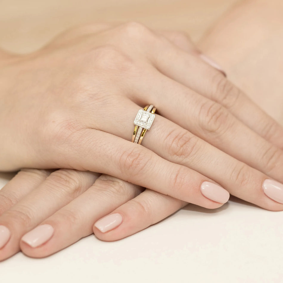 Zlatý prsten s diamanty 0,15 ct a 0,14 ct