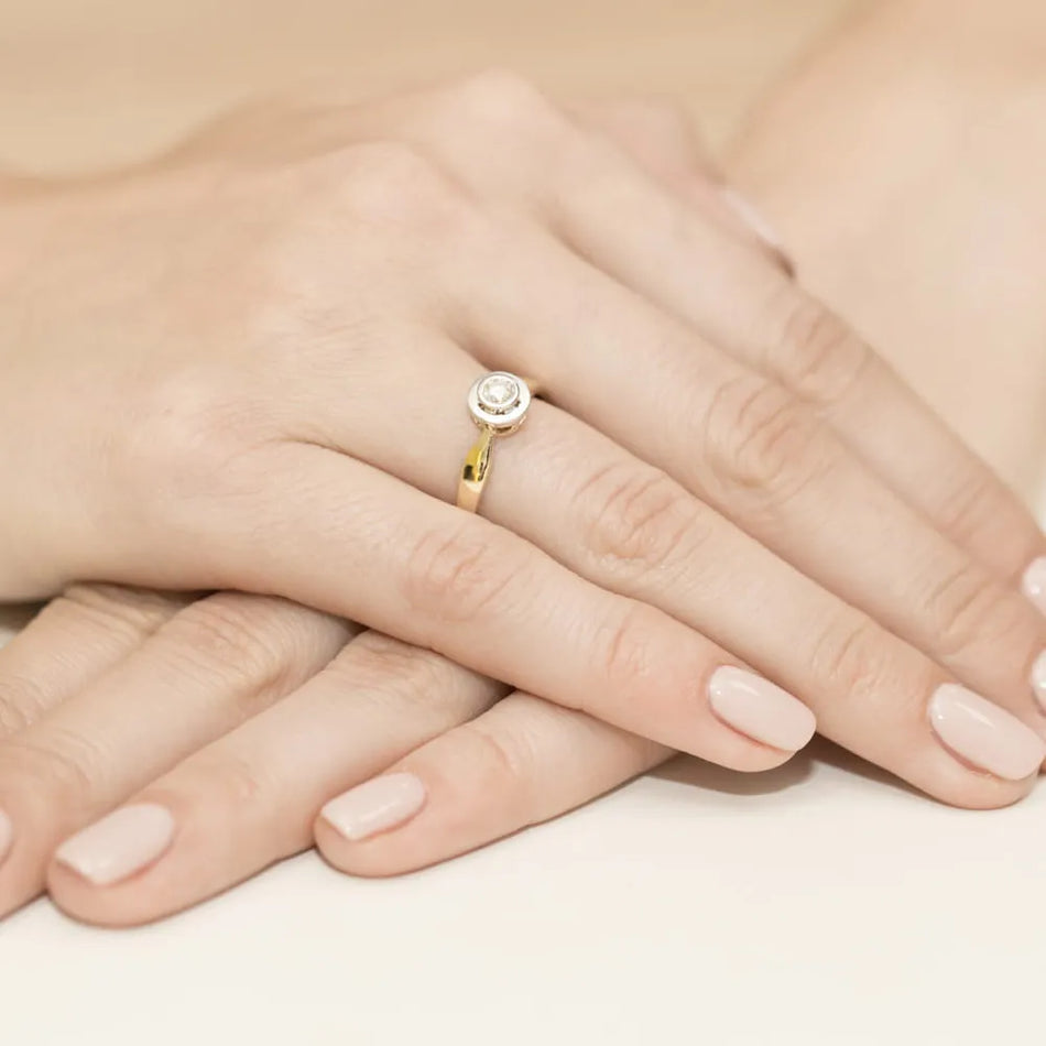 Zlatý prsten s diamantem 0,25 ct