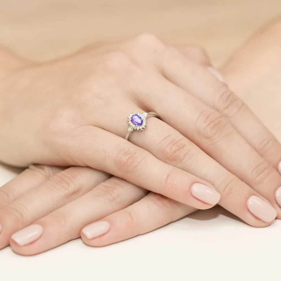 Zlatý prsten s 0,40 ct tanzanitem a 0,10 ct diamanty