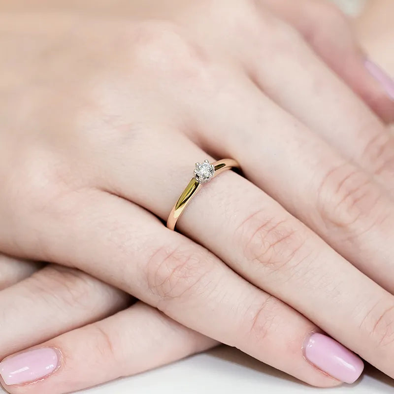 Zlatý prsten s diamantem 0,20 ct